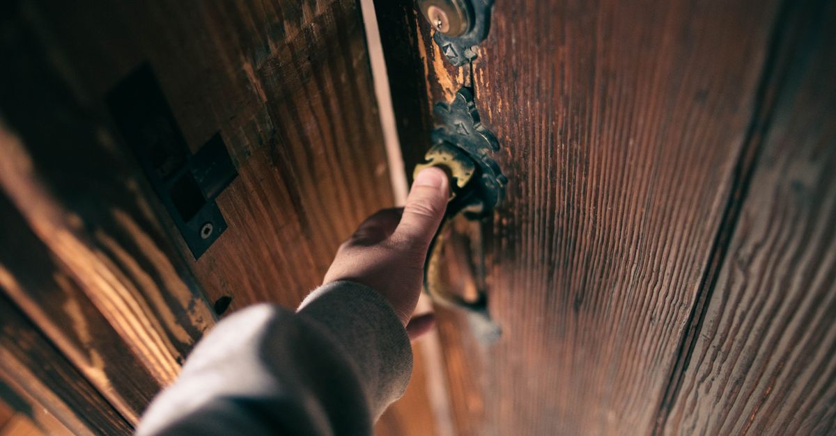 Broken Key Extraction — Key Masters Locksmith
