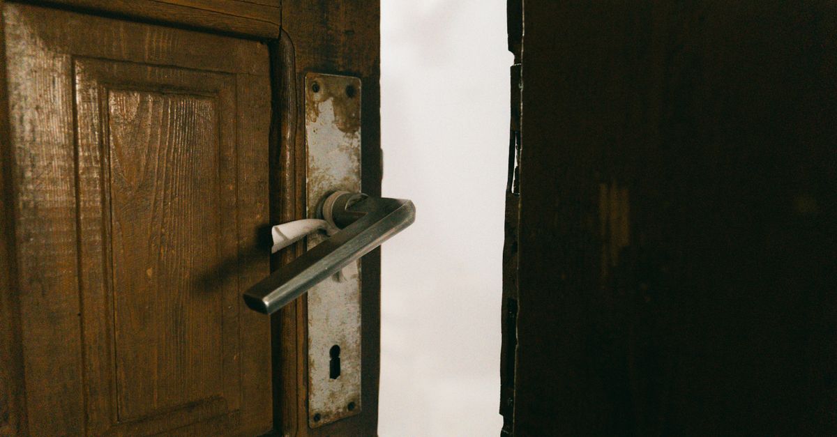 Mortise Lock vs. Cylinder Lock: Which Is on Your Tipp City Door? — Key Masters Locksmith